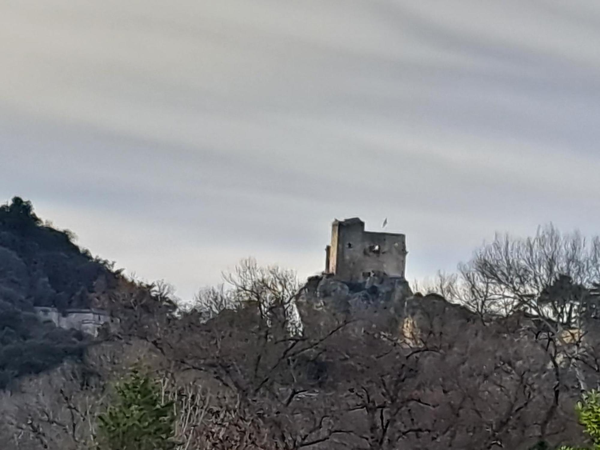 Le Mas Du Lac Юзес Экстерьер фото